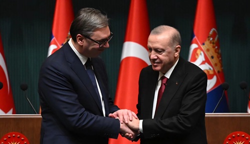 Asllan Dibrani – Luani: Tapeti i Kuq për Vuçiqin në Ankara – Fabrika për Beogradin, Minare për Kosovën