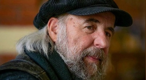 Kalosh Çeliku: Popull me tre “baba” pa kësulë në kokë